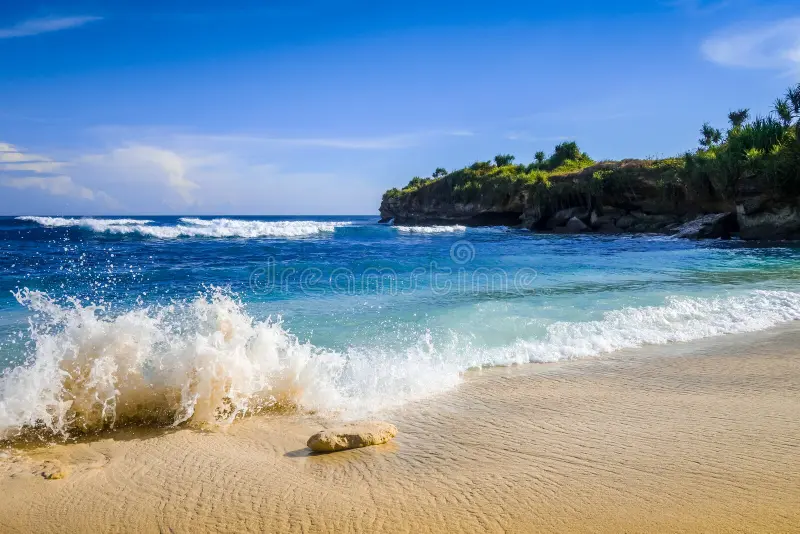 Menikmati Pesona Nusa Lembongan