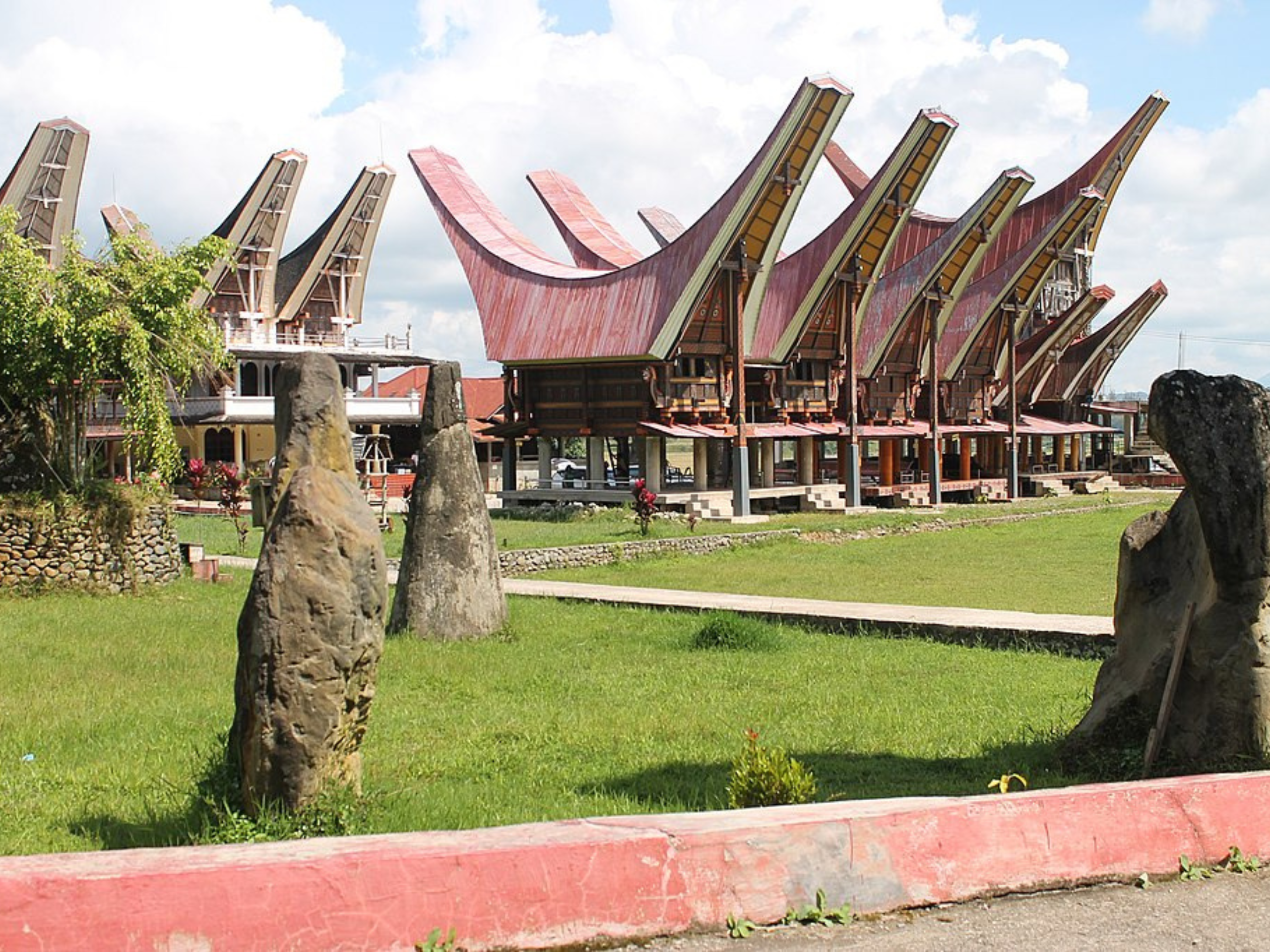 Keunikan dan Kebudayaan Tana Toraja: Warisan Adat yang Hidup